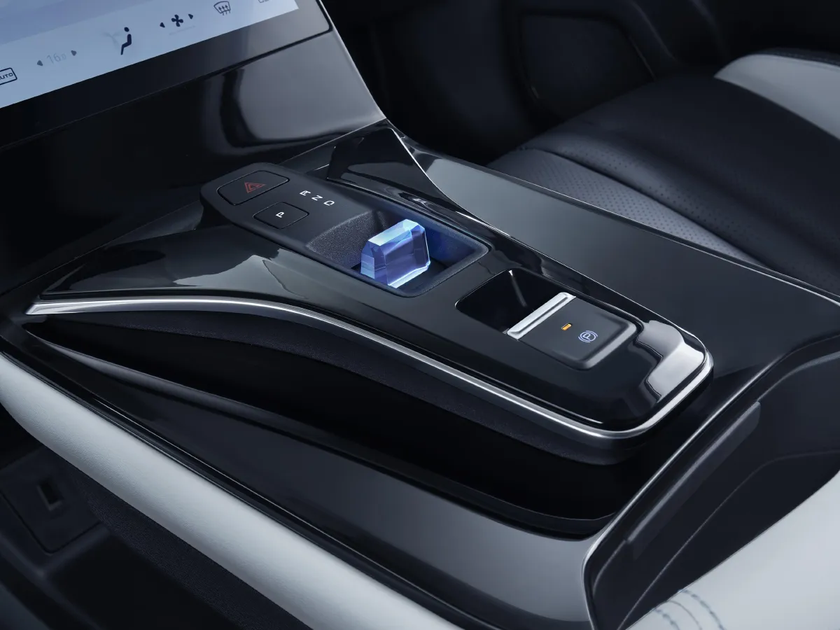 2024 DongFeng Aeolus HaoHan 1.5T 204HP L4 4DHT Hybrid,autocango,china used car exporter,china ev exporter,chinese used car exporter,chinese used ev exporter