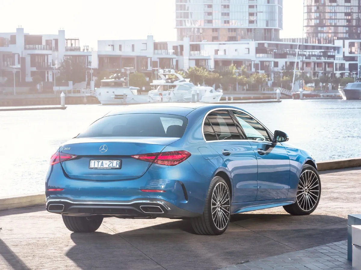 Mercedes-Benz C Class,autocango,china used car exporter,china ev exporter,chinese used car exporter,chinese used ev exporter