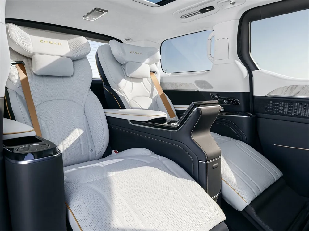 Zeekr 009,autocango,china used car exporter,china ev exporter,chinese used car exporter,chinese used ev exporter