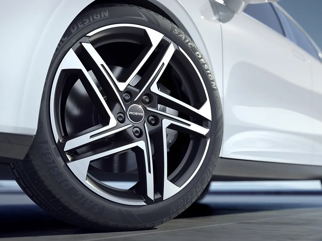 Roewe D7,autocango,china used car exporter,china ev exporter,chinese used car exporter,chinese used ev exporter