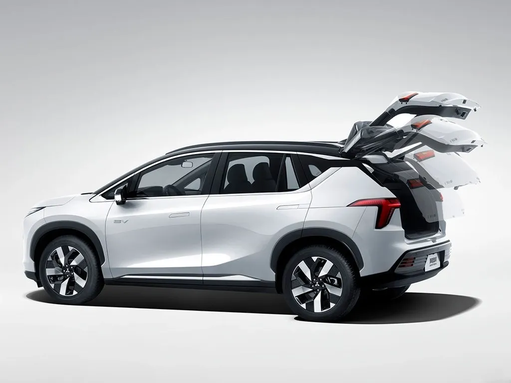 Mitsubishi Airtrek,autocango,china used car exporter,china ev exporter,chinese used car exporter,chinese used ev exporter