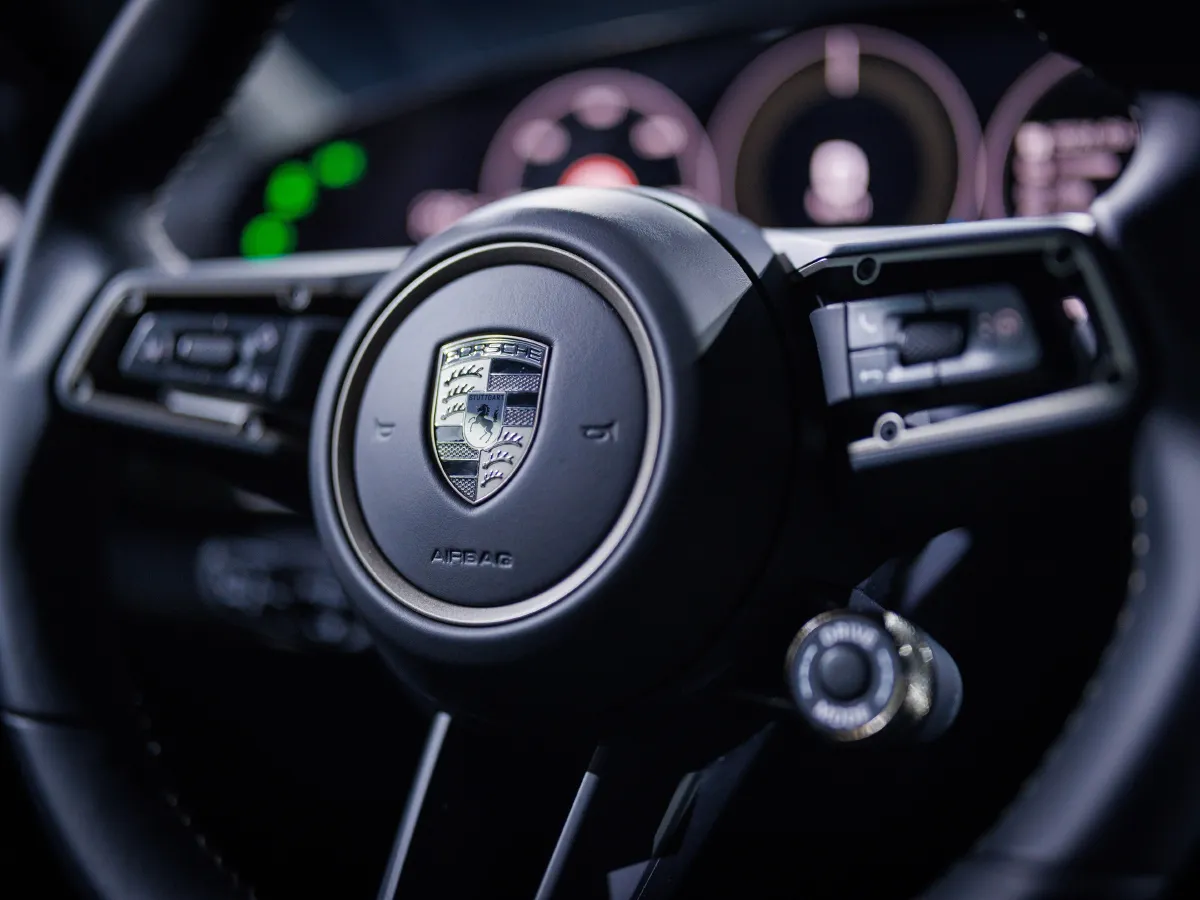 Porsche Taycan,autocango,china used car exporter,china ev exporter,chinese used car exporter,chinese used ev exporter Porsche Taycan,autocango,china used car exporter,china ev exporter,chinese used car exporter,chinese used ev exporter