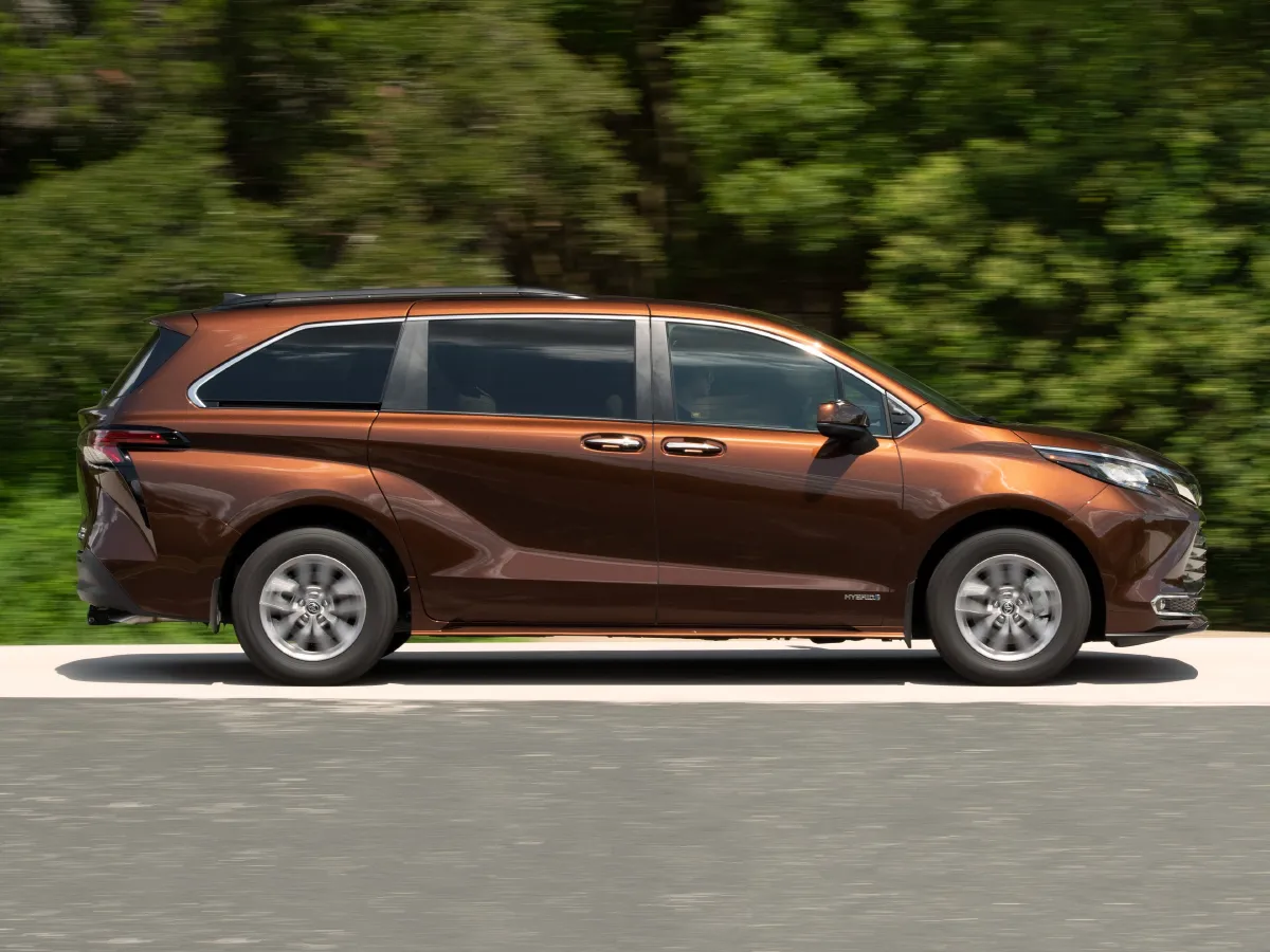 Toyota Sienna,autocango,china used car exporter,china ev exporter,chinese used car exporter,chinese used ev exporter