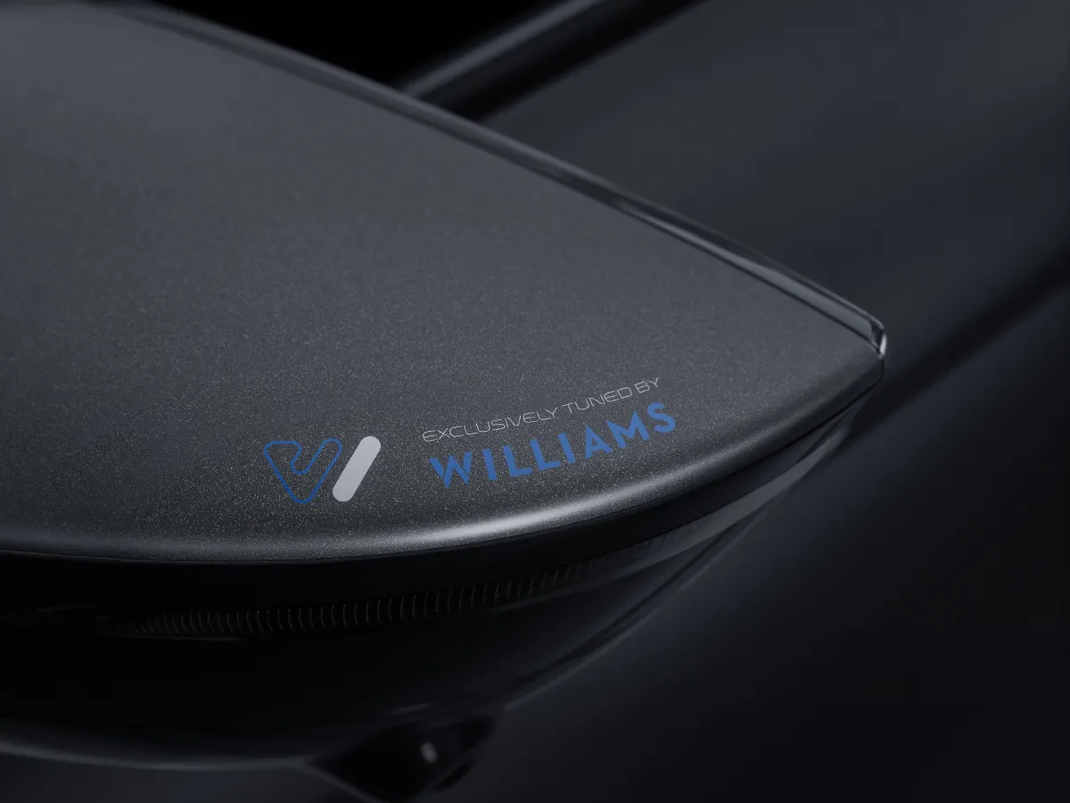 IM L7,autocango,china used car exporter,china ev exporter,chinese used car exporter,chinese used ev exporter