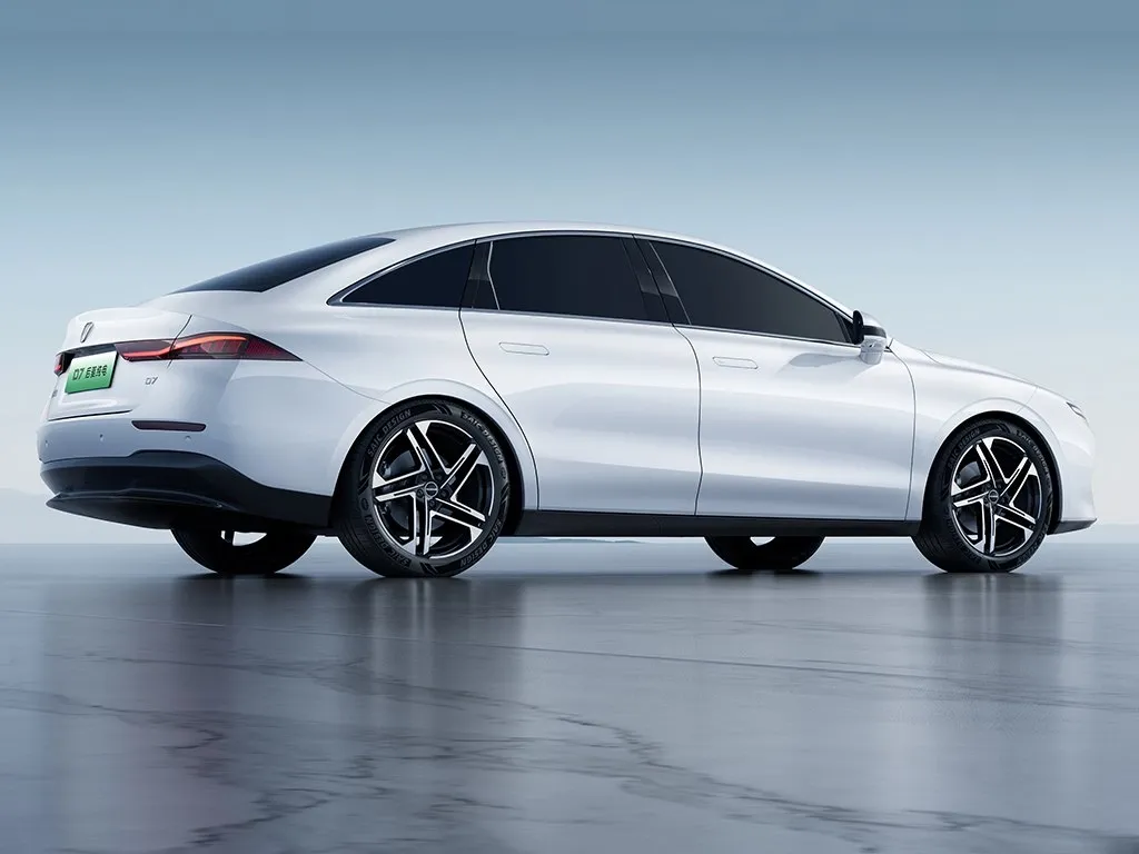 Roewe D7,autocango,china used car exporter,china ev exporter,chinese used car exporter,chinese used ev exporter