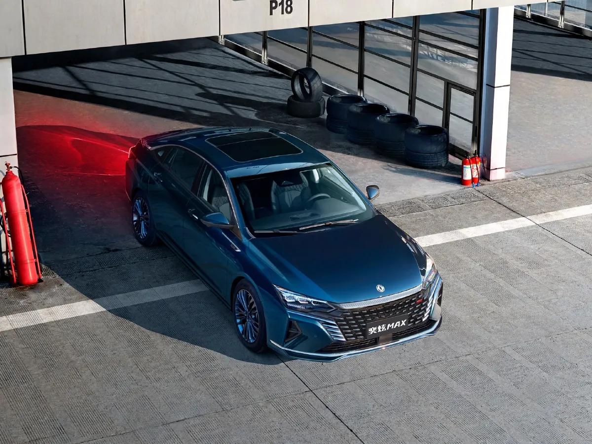 DongFeng Aeolus YiXuan MAX,autocango,china used car exporter,china ev exporter,chinese used car exporter,chinese used ev exporter