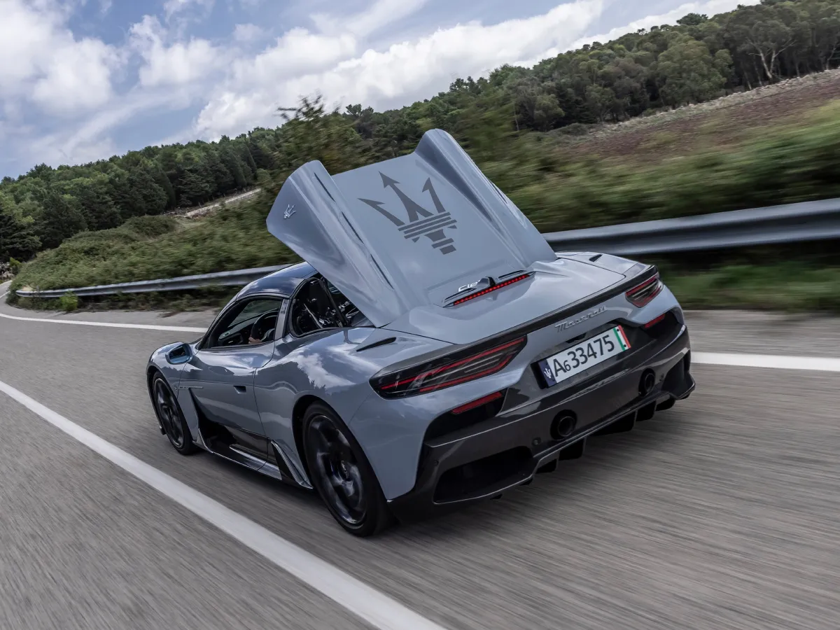 Maserati MC20,autocango,china used car exporter,china ev exporter,chinese used car exporter,chinese used ev exporter