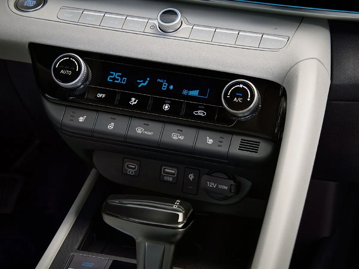 Hyundai Elantra,autocango,china used car exporter,china ev exporter,chinese used car exporter,chinese used ev exporter