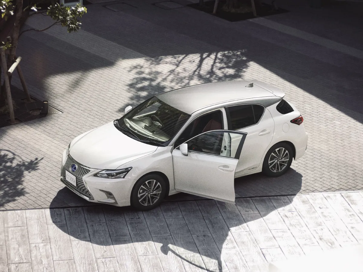 Lexus CT,autocango,china used car exporter,china ev exporter,chinese used car exporter,chinese used ev exporter