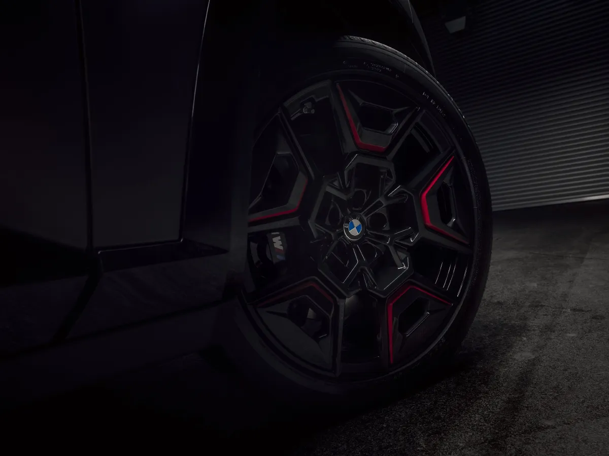 2023 BMW XM 4.4T 585HP V8 8AT PHEV 25.7KWH,autocango,china used car exporter,china ev exporter,chinese used car exporter,chinese used ev exporter