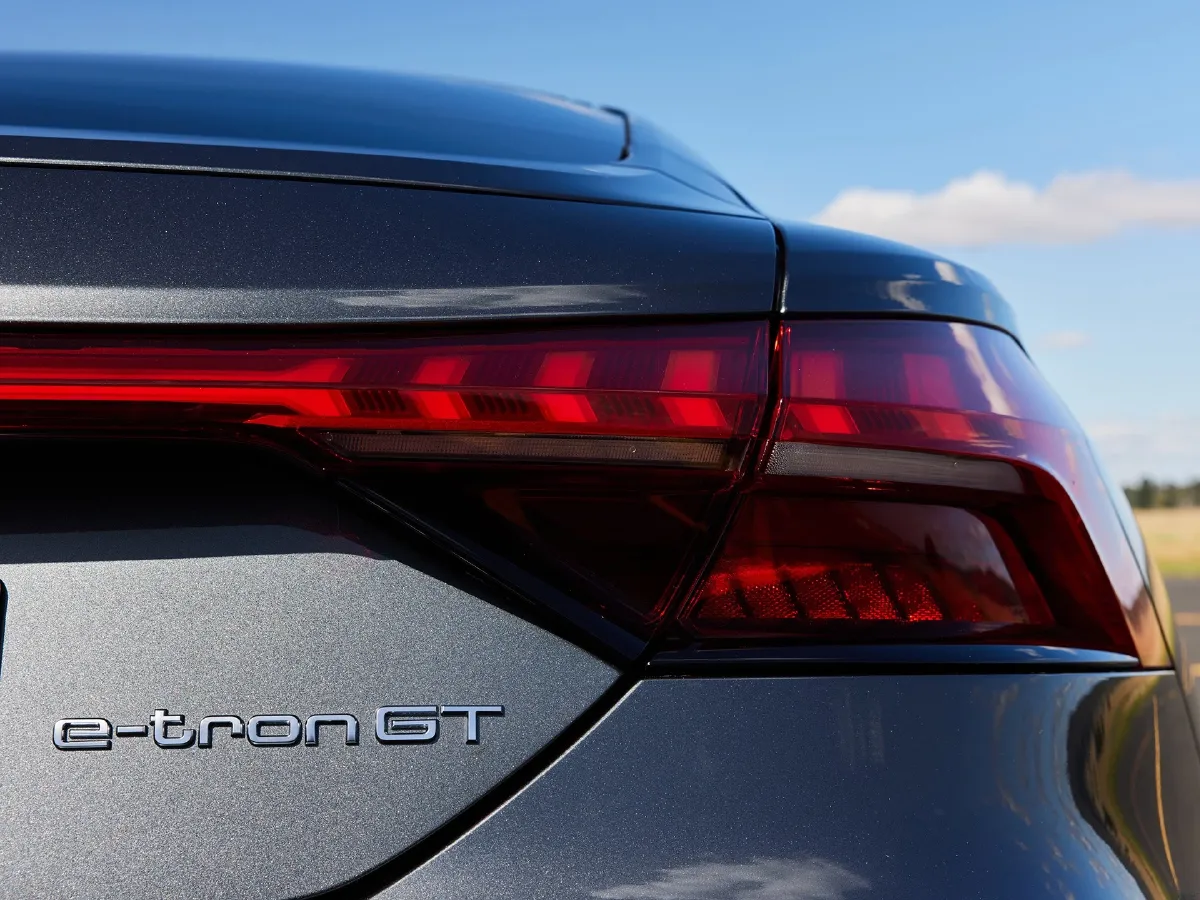 2023 Audi RS e-tron GT 2AT BEV 93.4KWH,autocango,china used car exporter,china ev exporter,chinese used car exporter,chinese used ev exporter