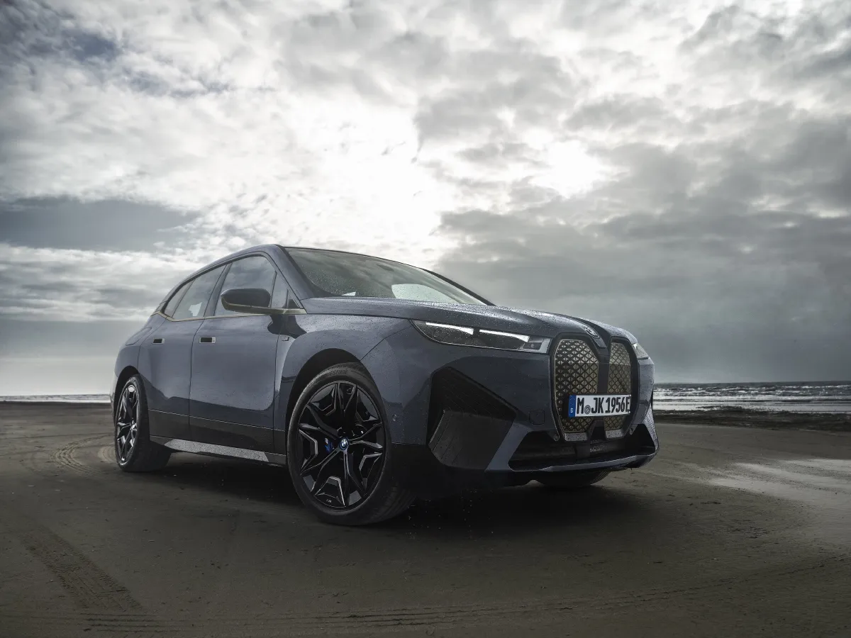 BMW iX,autocango,china used car exporter,china ev exporter,chinese used car exporter,chinese used ev exporter