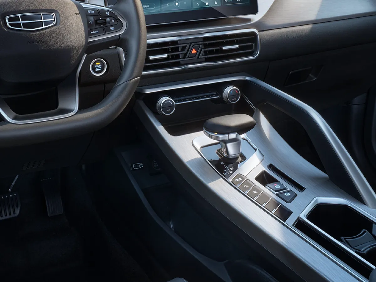 Geely Coolray,autocango,china used car exporter,china ev exporter,chinese used car exporter,chinese used ev exporter