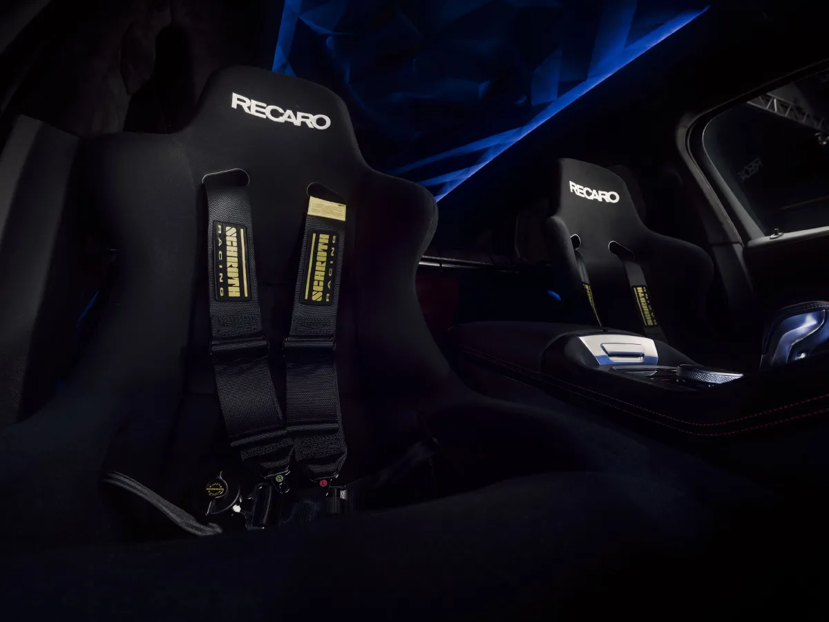 2023 BMW XM 4.4T 585HP V8 8AT PHEV 25.7KWH,autocango,china used car exporter,china ev exporter,chinese used car exporter,chinese used ev exporter