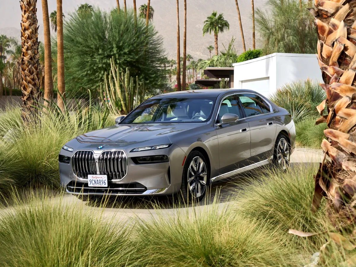 BMW i7,autocango,china used car exporter,china ev exporter,chinese used car exporter,chinese used ev exporter