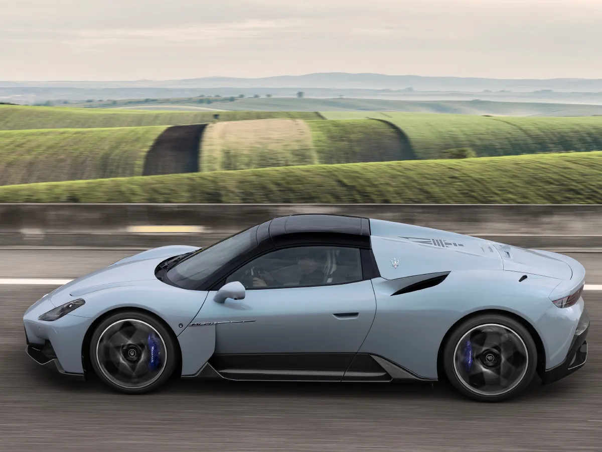 Maserati MC20,autocango,china used car exporter,china ev exporter,chinese used car exporter,chinese used ev exporter