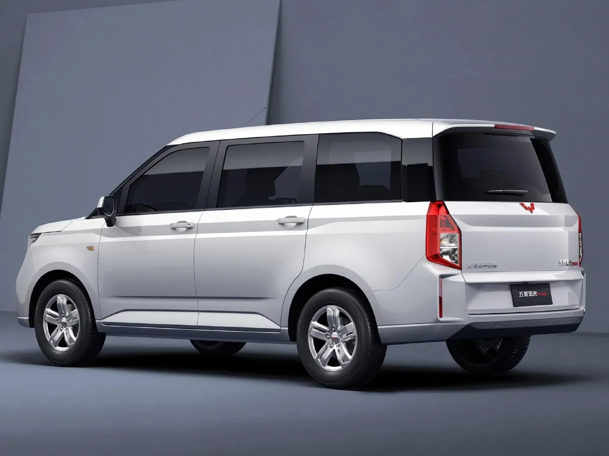 WuLing HongGuang Plus,autocango,china used car exporter,china ev exporter,chinese used car exporter,chinese used ev exporter