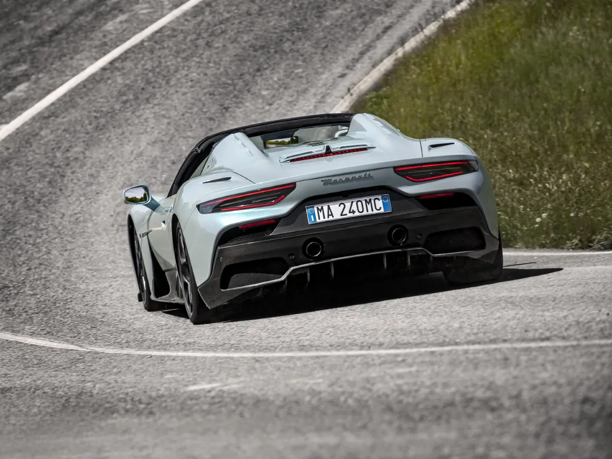 Maserati MC20,autocango,china used car exporter,china ev exporter,chinese used car exporter,chinese used ev exporter