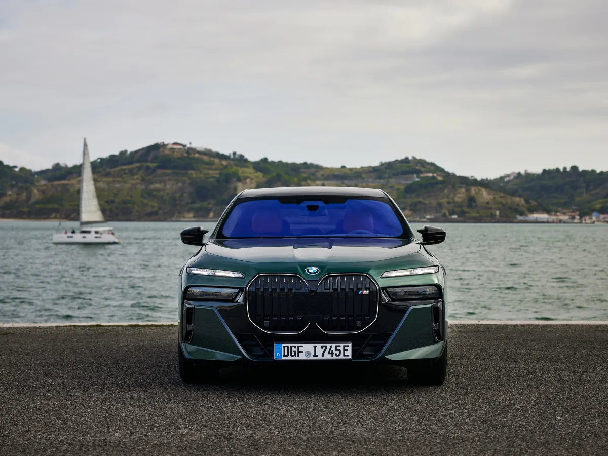 BMW i7,autocango,china used car exporter,china ev exporter,chinese used car exporter,chinese used ev exporter