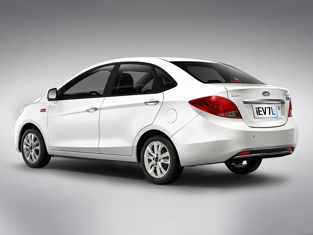 2024 JAC iEV7 BEV 33.2KWH,autocango,china used car exporter,china ev exporter,chinese used car exporter,chinese used ev exporter