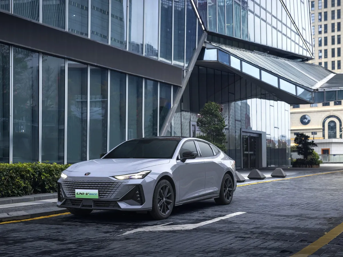 ChangAn UNI-V iDD,autocango,china used car exporter,china ev exporter,chinese used car exporter,chinese used ev exporter ChangAn UNI-V iDD,autocango,china used car exporter,china ev exporter,chinese used car exporter,chinese used ev exporter