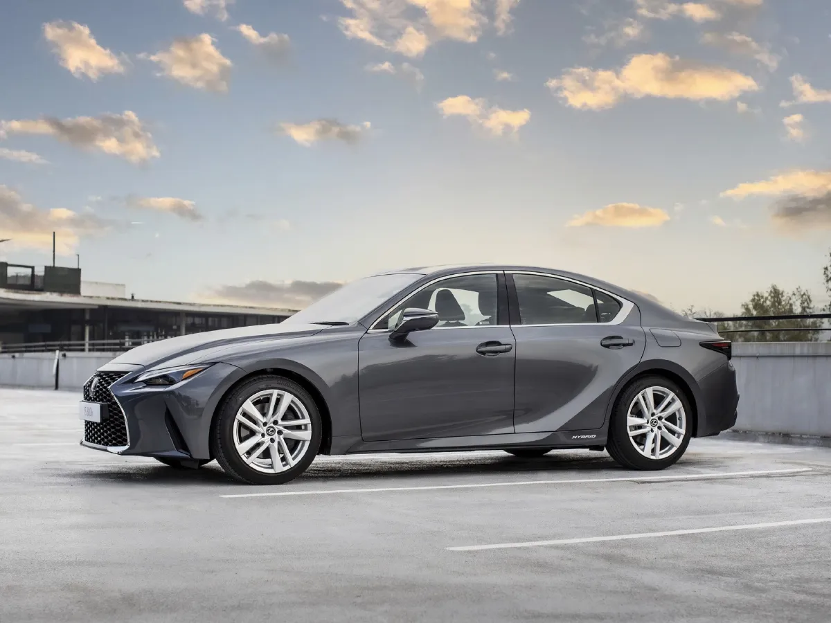 Lexus IS,autocango,china used car exporter,china ev exporter,chinese used car exporter,chinese used ev exporter