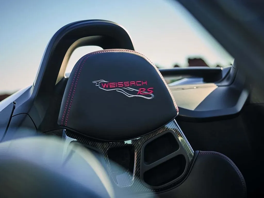 Porsche 718,autocango,china used car exporter,china ev exporter,chinese used car exporter,chinese used ev exporter