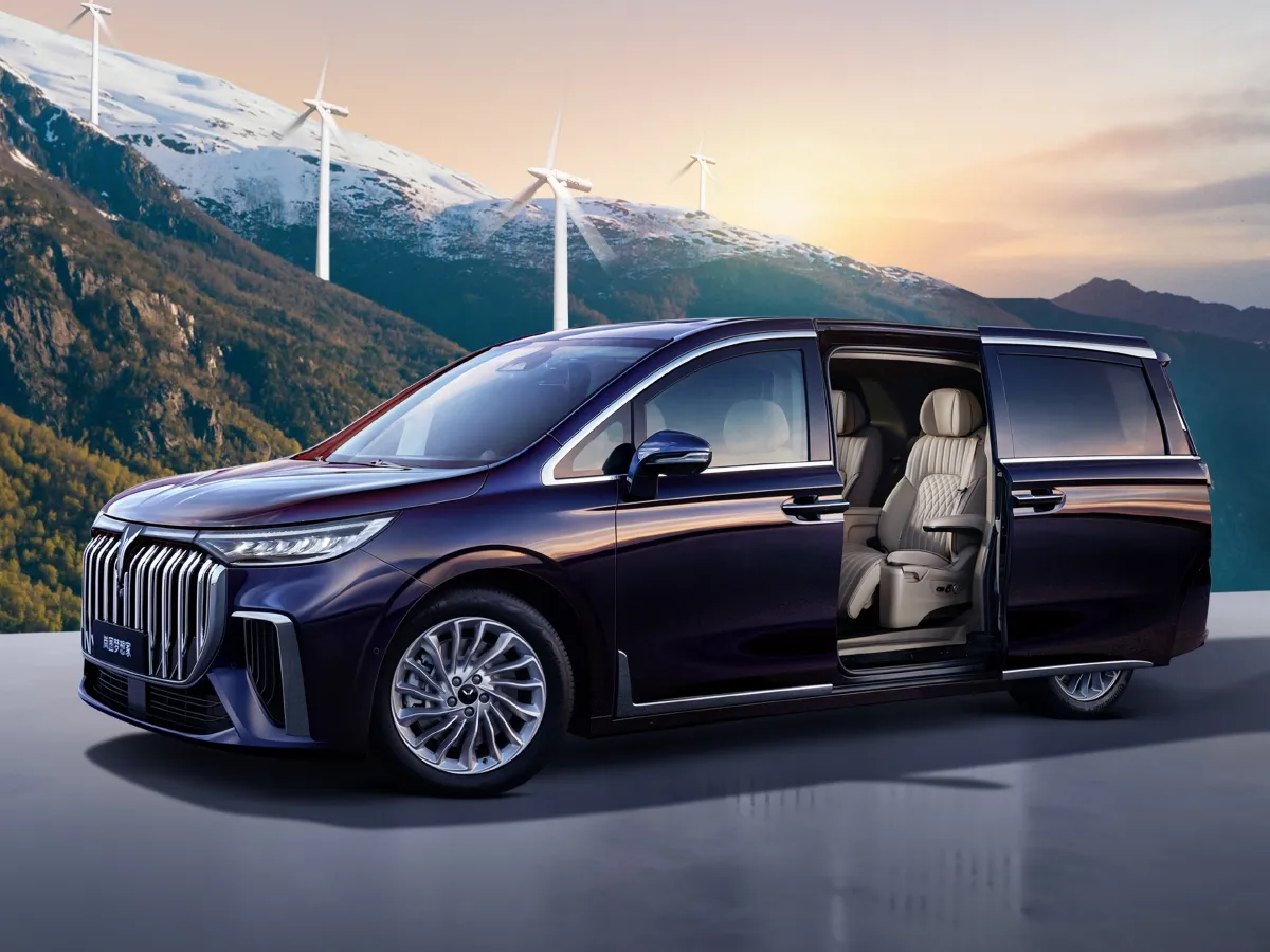 Voyah Dream,autocango,china used car exporter,china ev exporter,chinese used car exporter,chinese used ev exporter