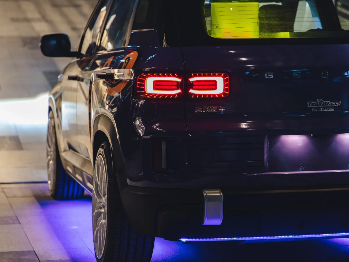 Geely ICON,autocango,china used car exporter,china ev exporter,chinese used car exporter,chinese used ev exporter