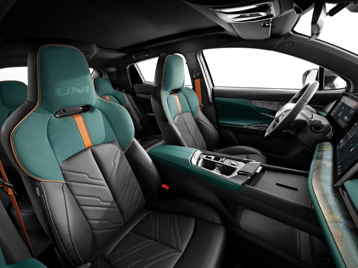 ChangAn UNI-T,autocango,china used car exporter,china ev exporter,chinese used car exporter,chinese used ev exporter