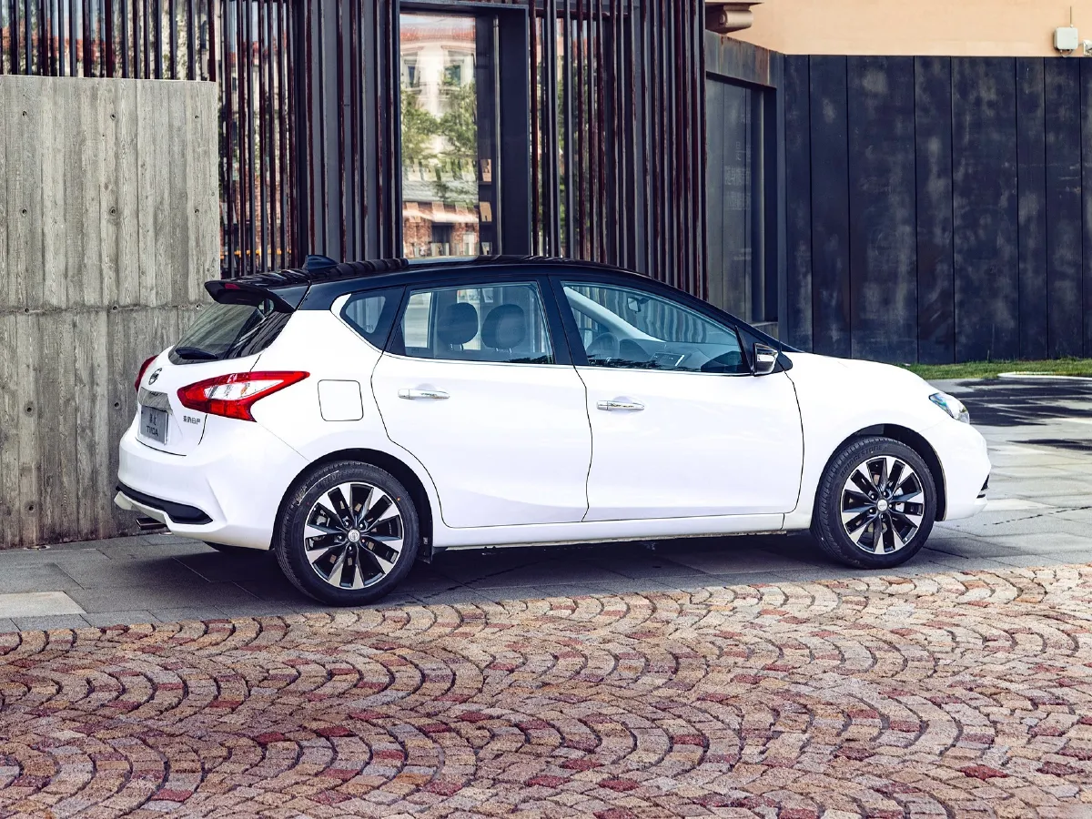 Nissan Tiida,autocango,china used car exporter,china ev exporter,chinese used car exporter,chinese used ev exporter