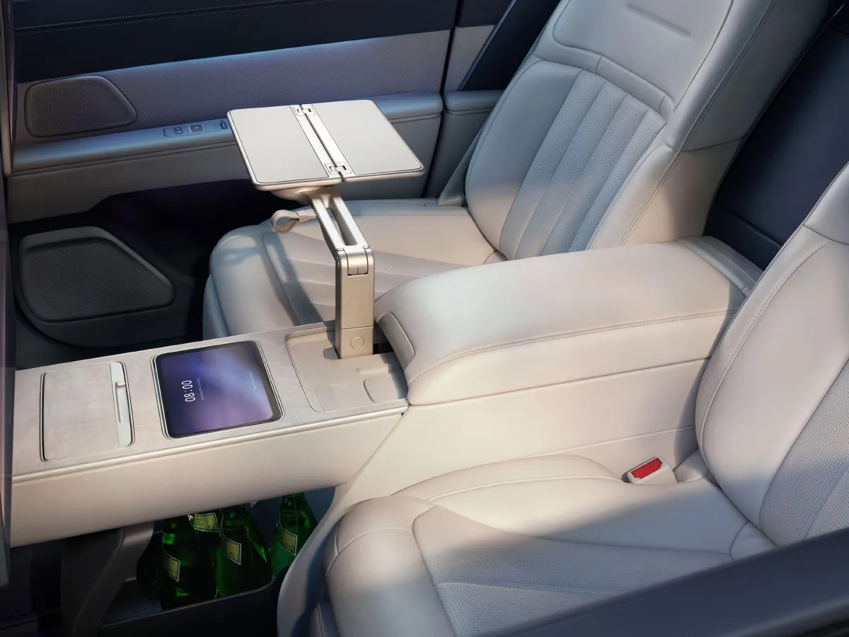 NIO ET9,autocango,china used car exporter,china ev exporter,chinese used car exporter,chinese used ev exporter