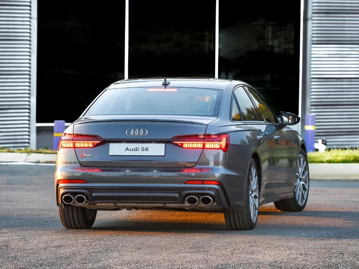 Audi S6,autocango,china used car exporter,china ev exporter,chinese used car exporter,chinese used ev exporter