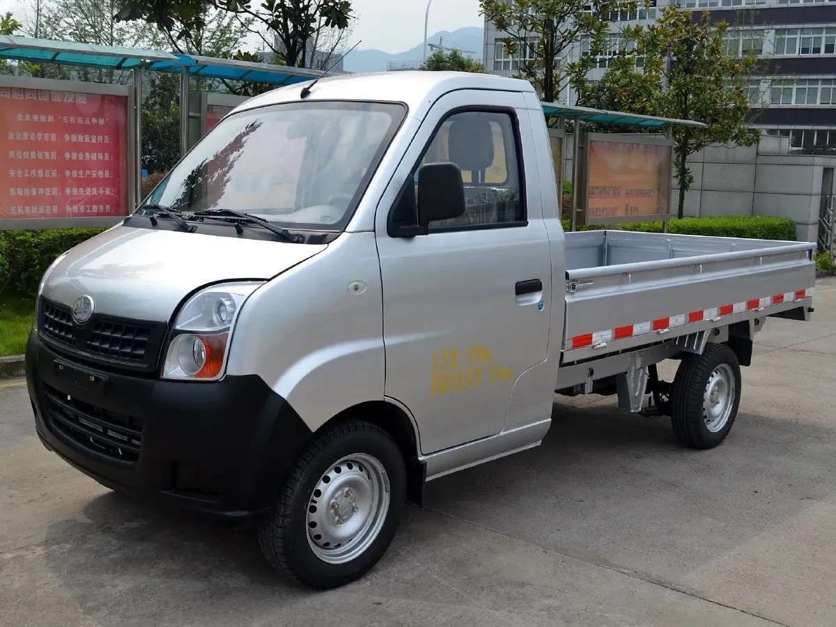 2013 LiFan T11 1.3L 90HP L4 5MT,autocango,china used car exporter,china ev exporter,chinese used car exporter,chinese used ev exporter