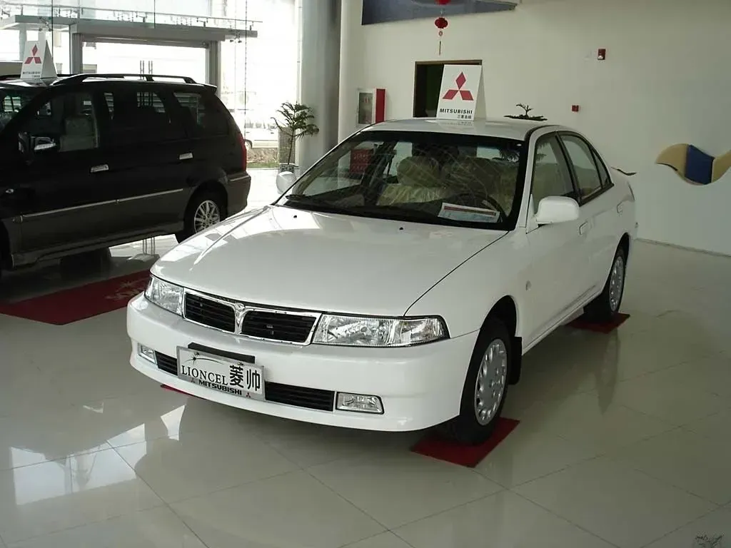 2004 Soueast Lioncel 1.6L 100HP L4 5MT,autocango,china used car exporter,china ev exporter,chinese used car exporter,chinese used ev exporter