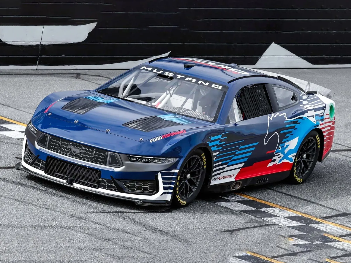 Ford Mustang,autocango,china used car exporter,china ev exporter,chinese used car exporter,chinese used ev exporter