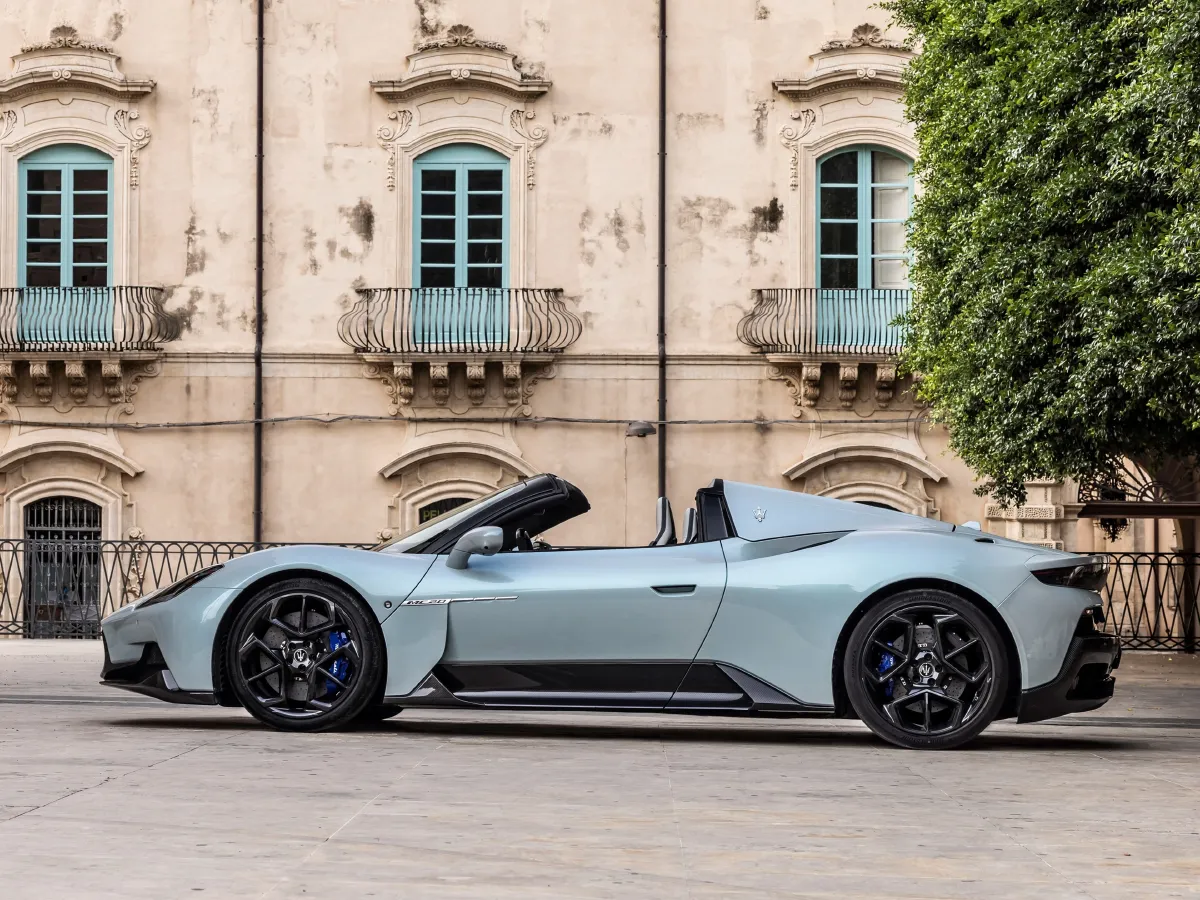 Maserati MC20,autocango,china used car exporter,china ev exporter,chinese used car exporter,chinese used ev exporter