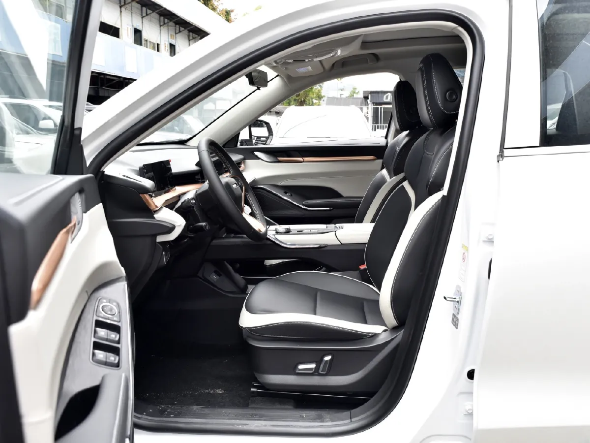 Haval H6,autocango,china used car exporter,china ev exporter,chinese used car exporter,chinese used ev exporter