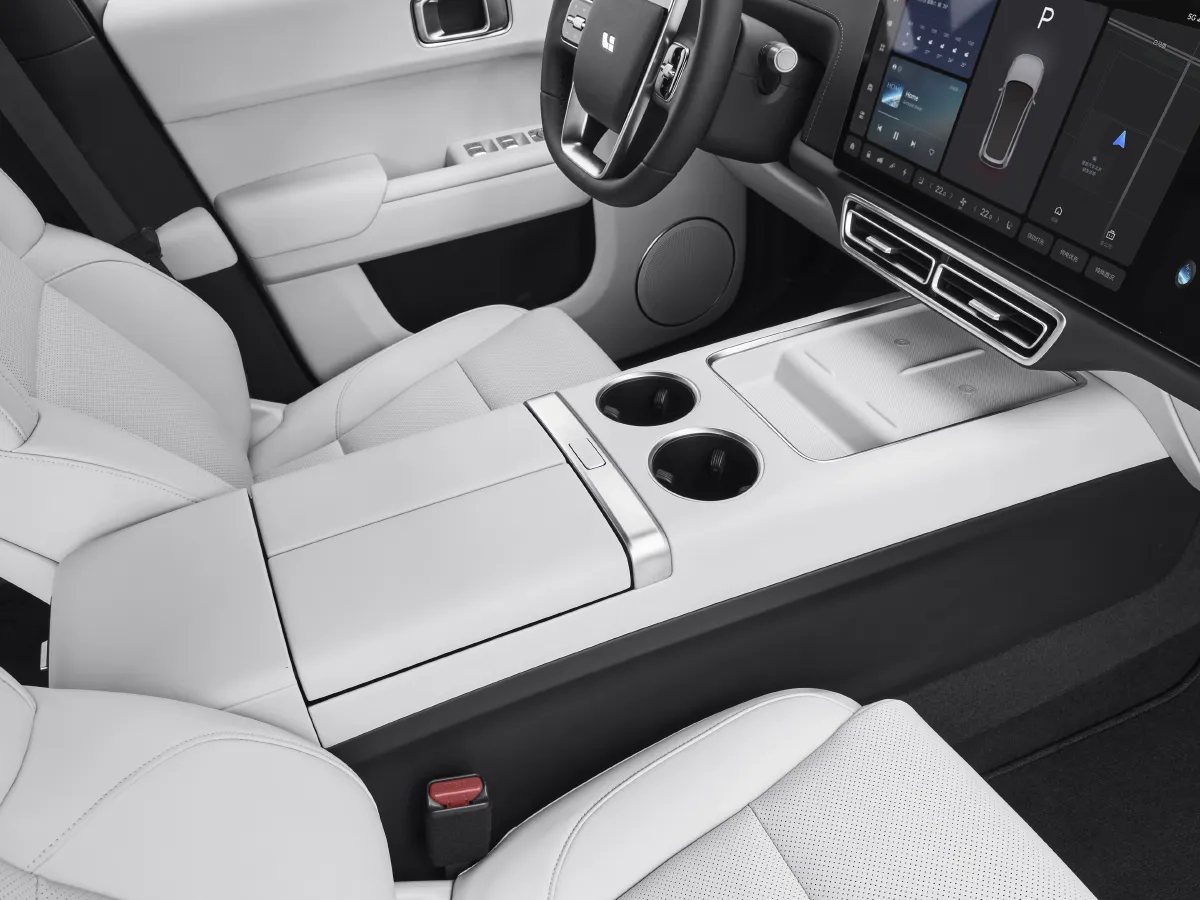 Li L7,autocango,china used car exporter,china ev exporter,chinese used car exporter,chinese used ev exporter