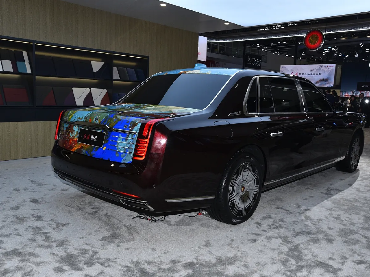 2023 HongQi Guoli 4.0T 388HP V8 8AT,autocango,china used car exporter,china ev exporter,chinese used car exporter,chinese used ev exporter