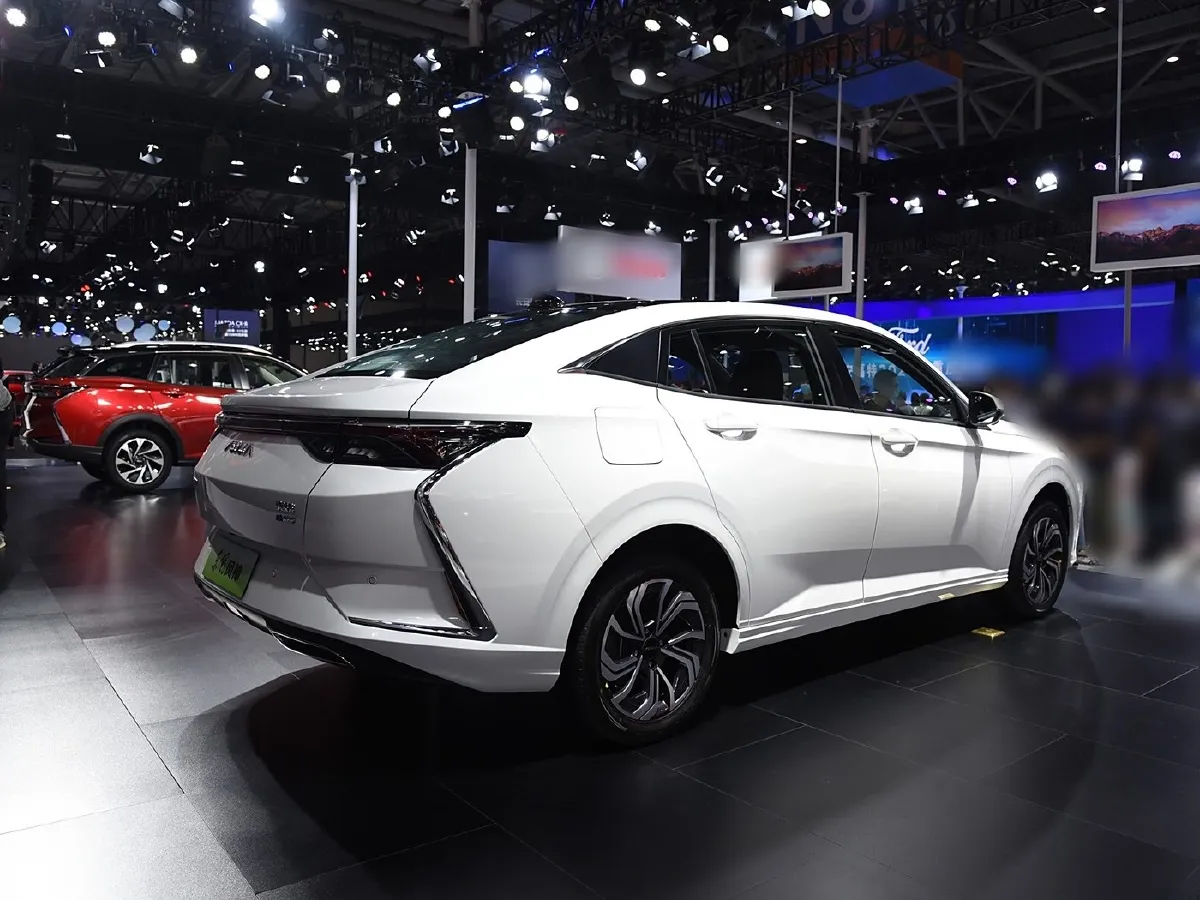 DongFeng Aeolus YiXuan EV,autocango,china used car exporter,china ev exporter,chinese used car exporter,chinese used ev exporter