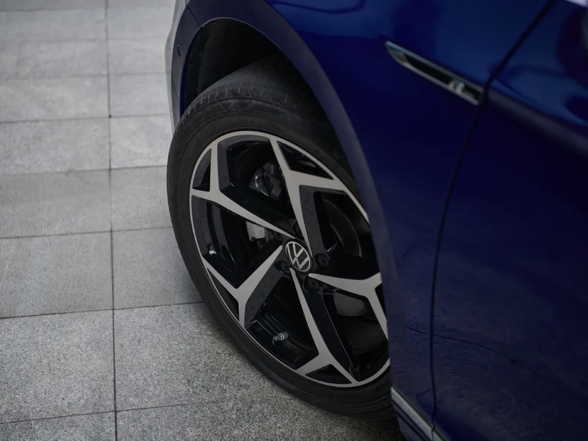 Volkswagen Alltrack,autocango,china used car exporter,china ev exporter,chinese used car exporter,chinese used ev exporter