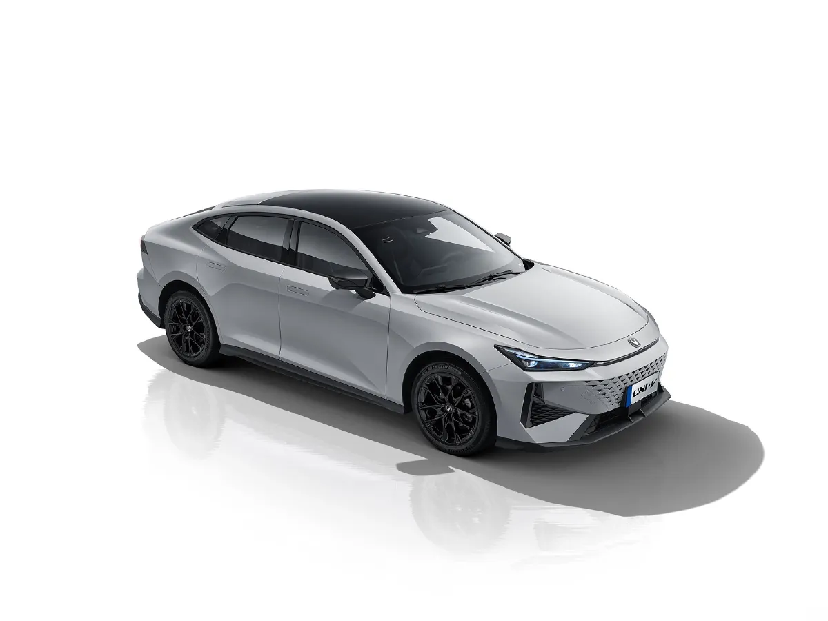 ChangAn UNI-V,autocango,china used car exporter,china ev exporter,chinese used car exporter,chinese used ev exporter