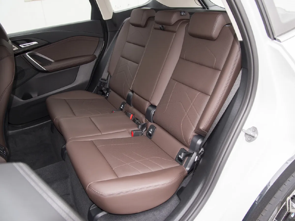 BMW X1,autocango,china used car exporter,china ev exporter,chinese used car exporter,chinese used ev exporter