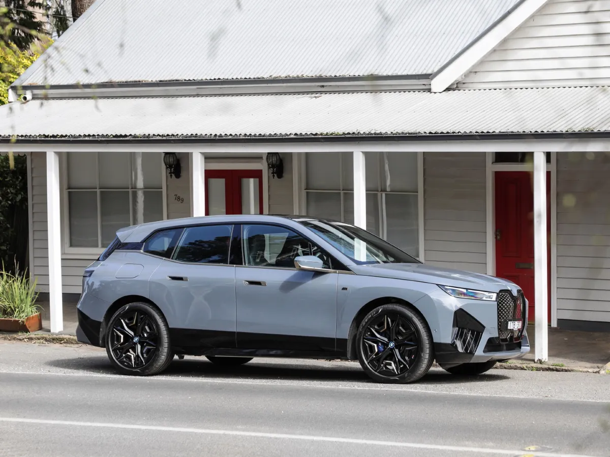 BMW iX,autocango,china used car exporter,china ev exporter,chinese used car exporter,chinese used ev exporter