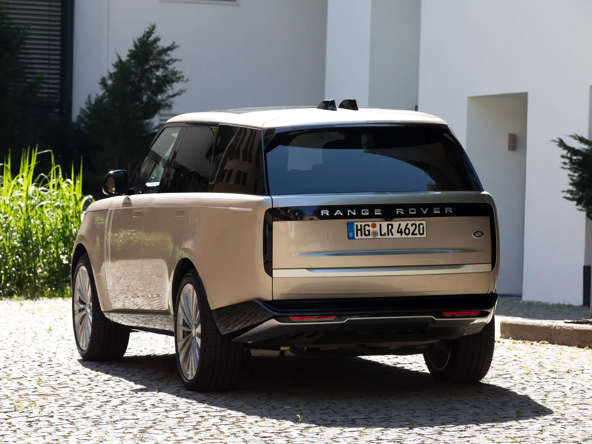 Land Rover Range Rover,autocango,china used car exporter,china ev exporter,chinese used car exporter,chinese used ev exporter