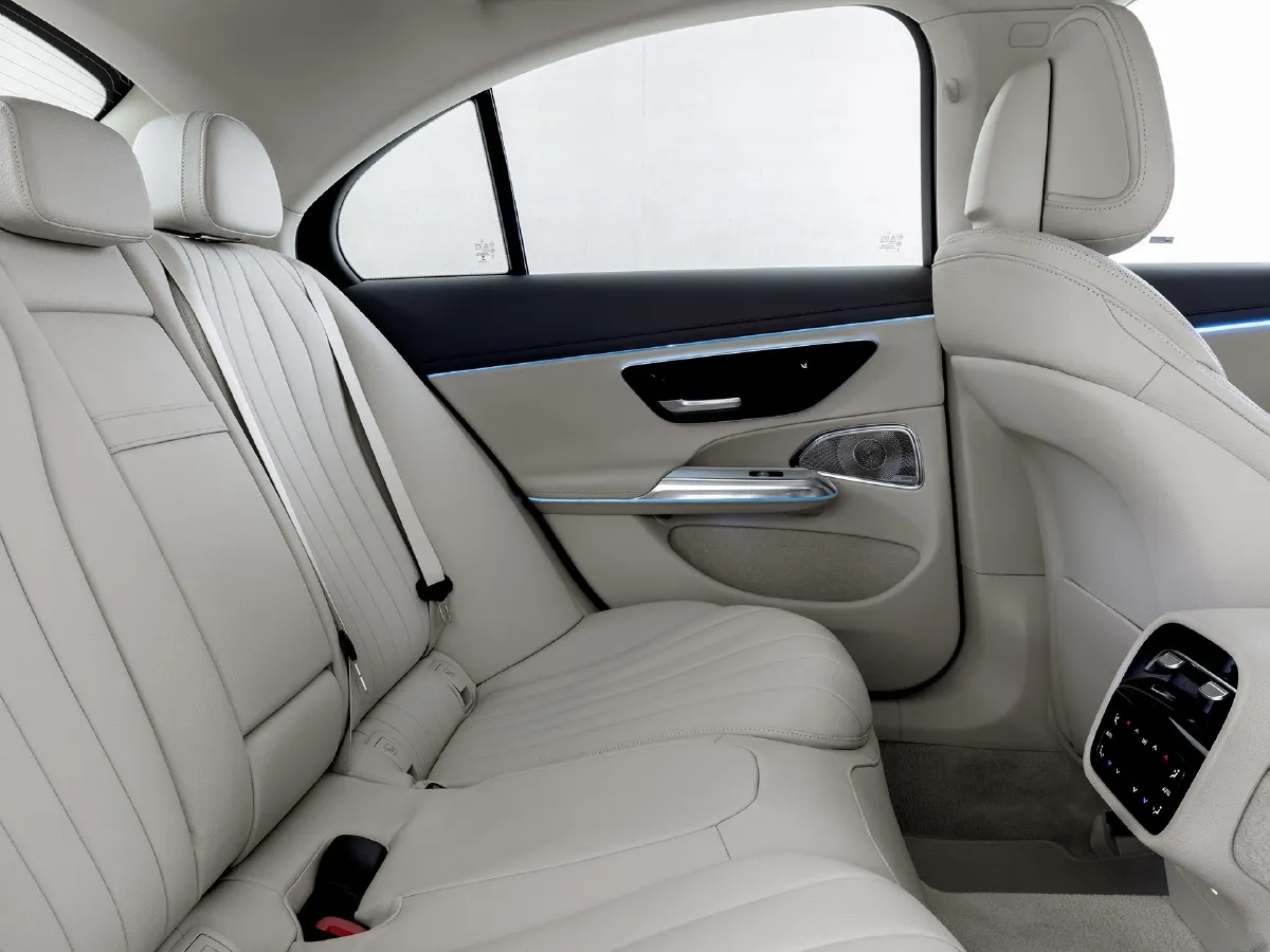 Mercedes-Benz E Class,autocango,china used car exporter,china ev exporter,chinese used car exporter,chinese used ev exporter