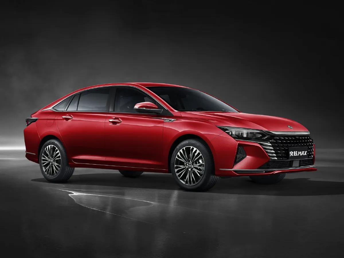 DongFeng Aeolus YiXuan MAX,autocango,china used car exporter,china ev exporter,chinese used car exporter,chinese used ev exporter