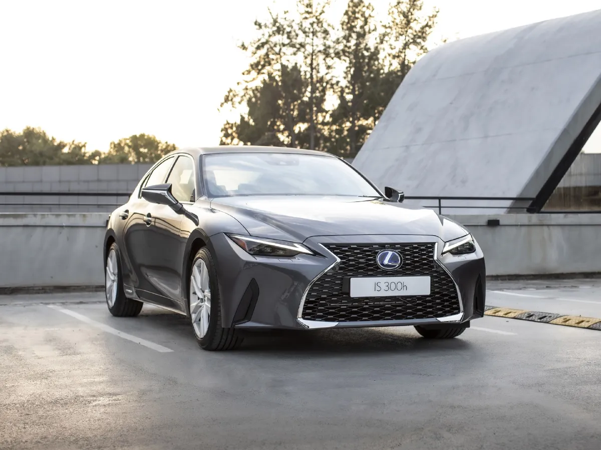 Lexus IS,autocango,china used car exporter,china ev exporter,chinese used car exporter,chinese used ev exporter