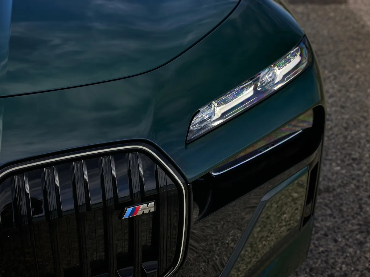 BMW i7,autocango,china used car exporter,china ev exporter,chinese used car exporter,chinese used ev exporter